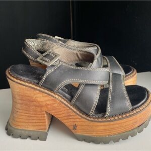 Vintage London Underground Leather sandals  Wood Block Heels Lug Sole platform